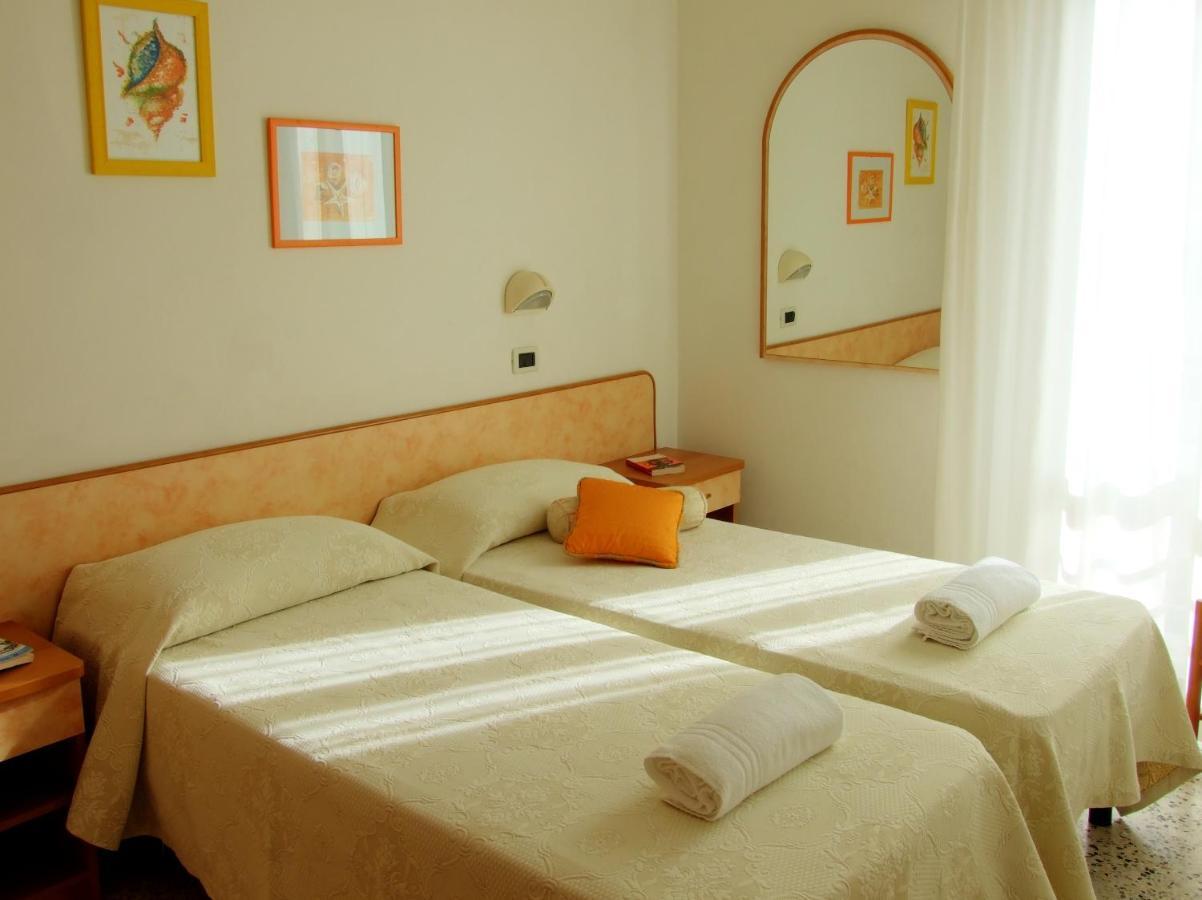 Manuela Hotel 3*
