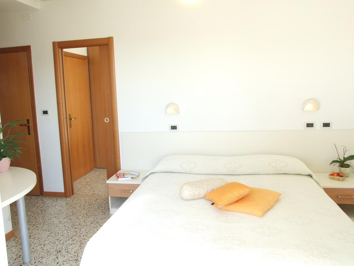 Manuela 3* Cervia